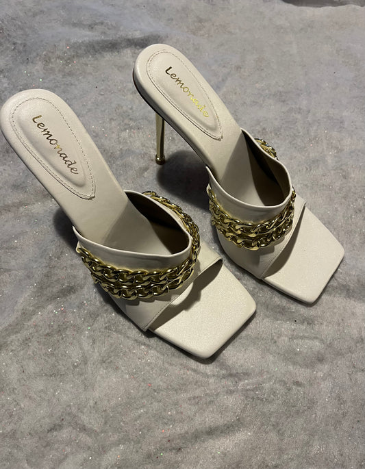 Shoe